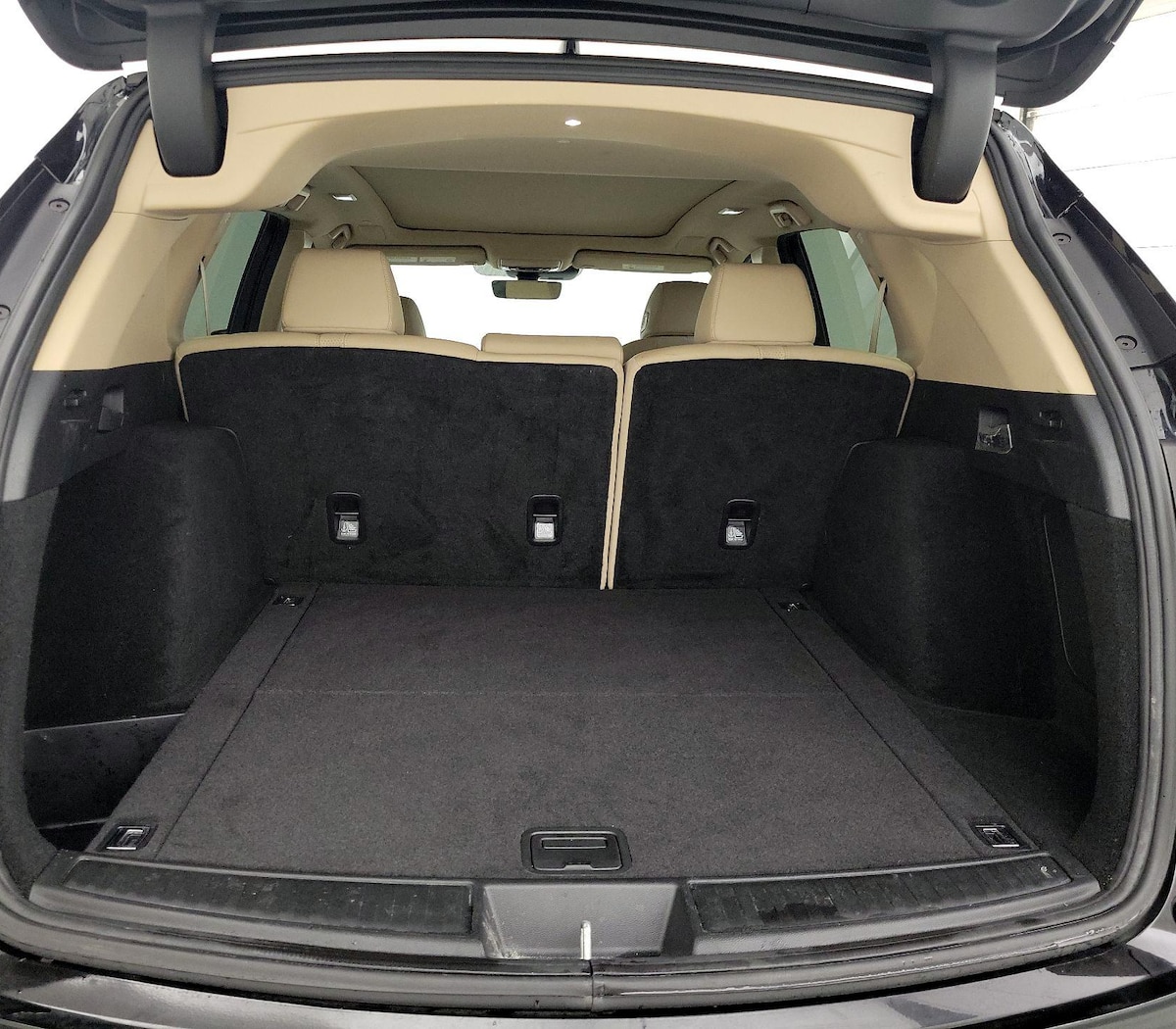 Trunk/Cargo (Seats Up)
