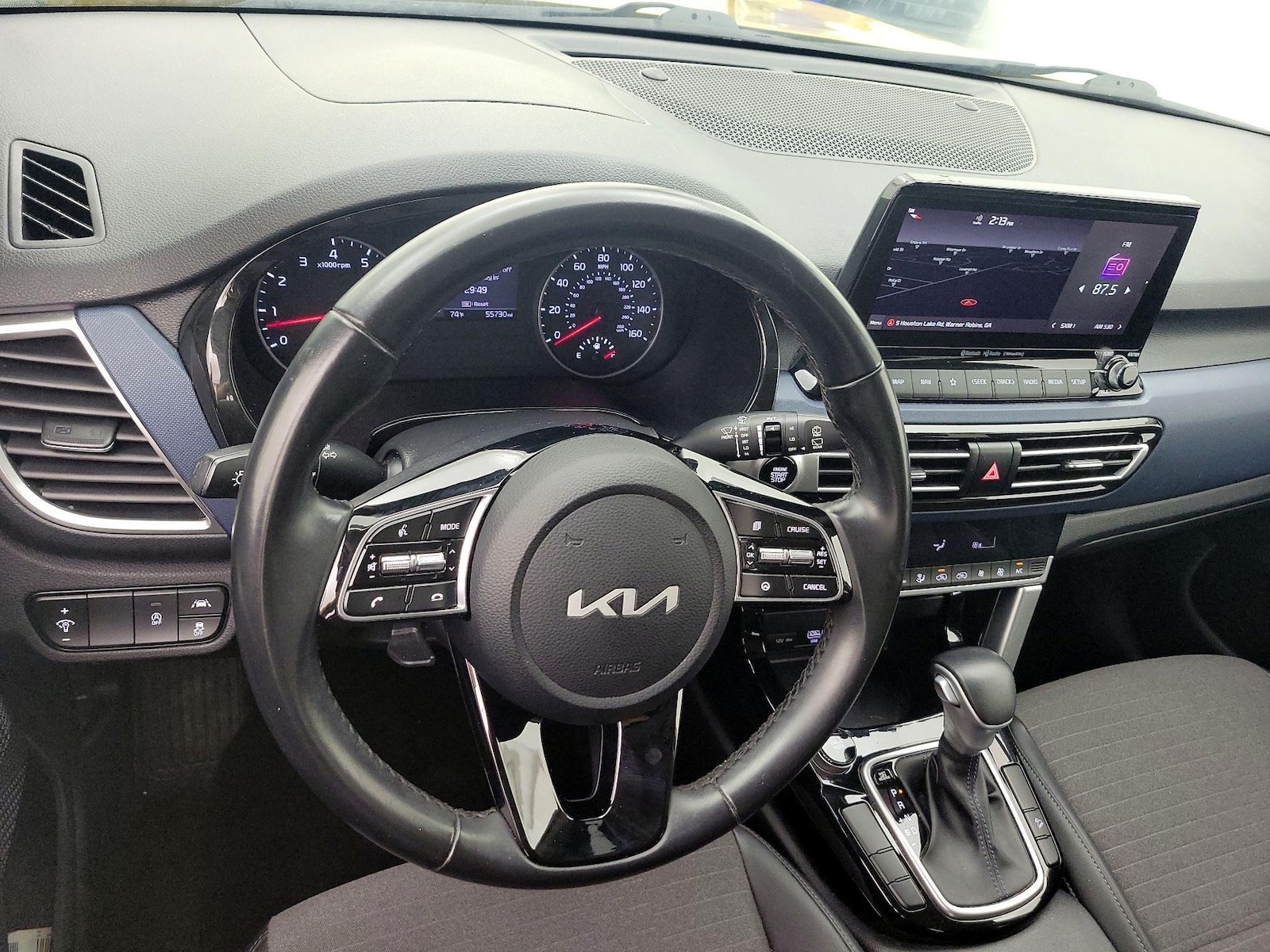 Apple CarPlay® & Android Auto™