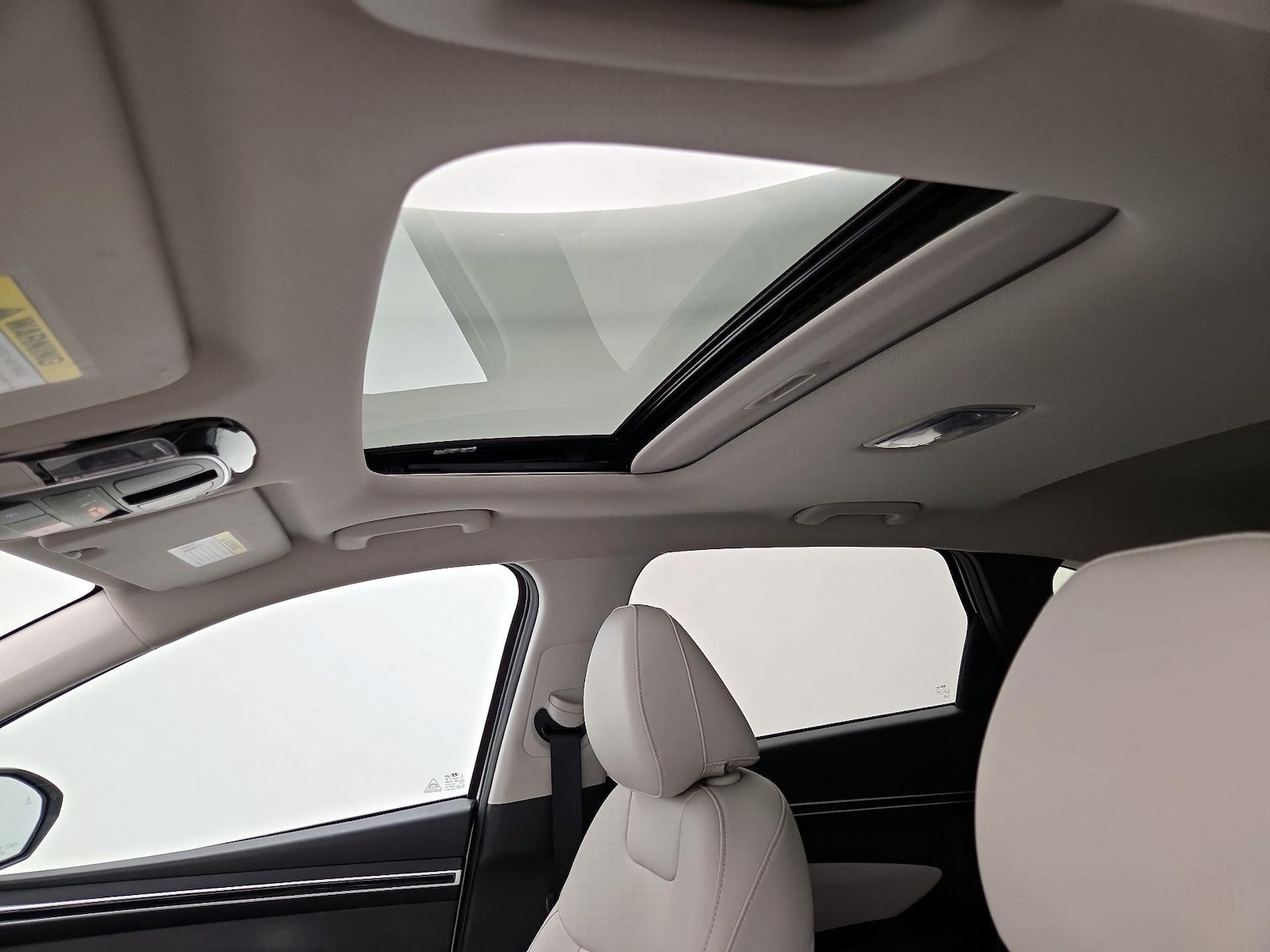 Sunroof(s) & Overhead Airbags