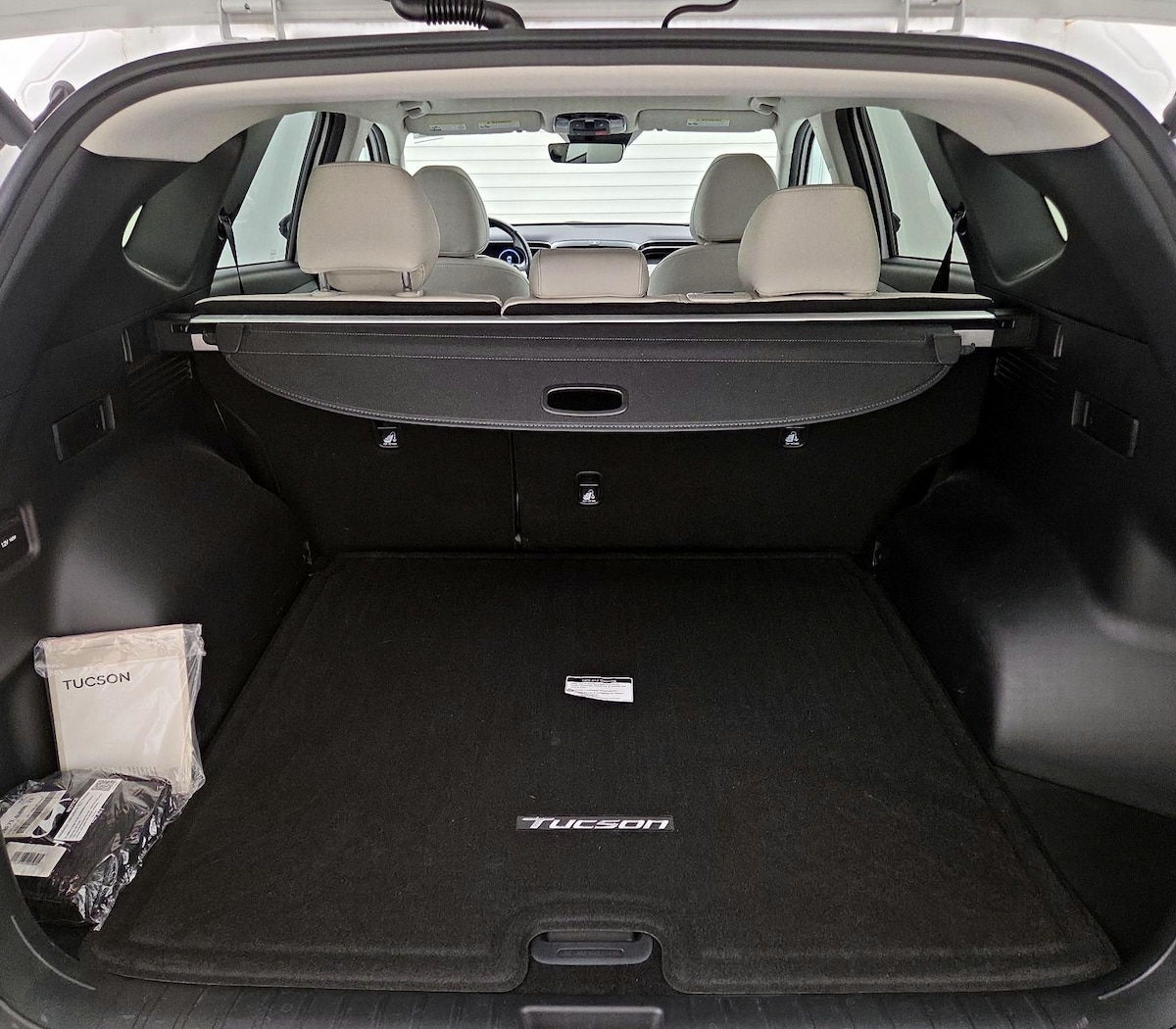 Trunk/Cargo (Seats Up)