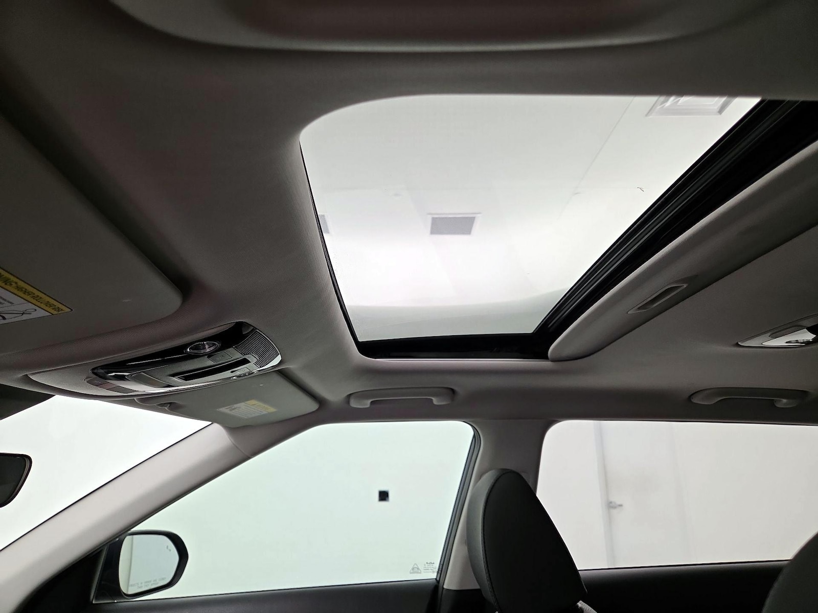 Sunroof(s) & Overhead Airbags