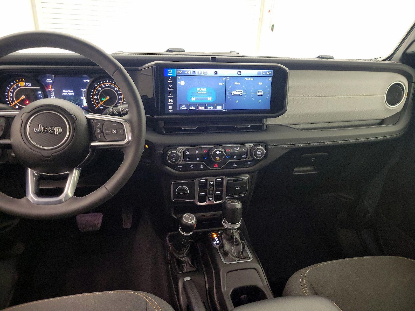 Apple CarPlay® & Android Auto™