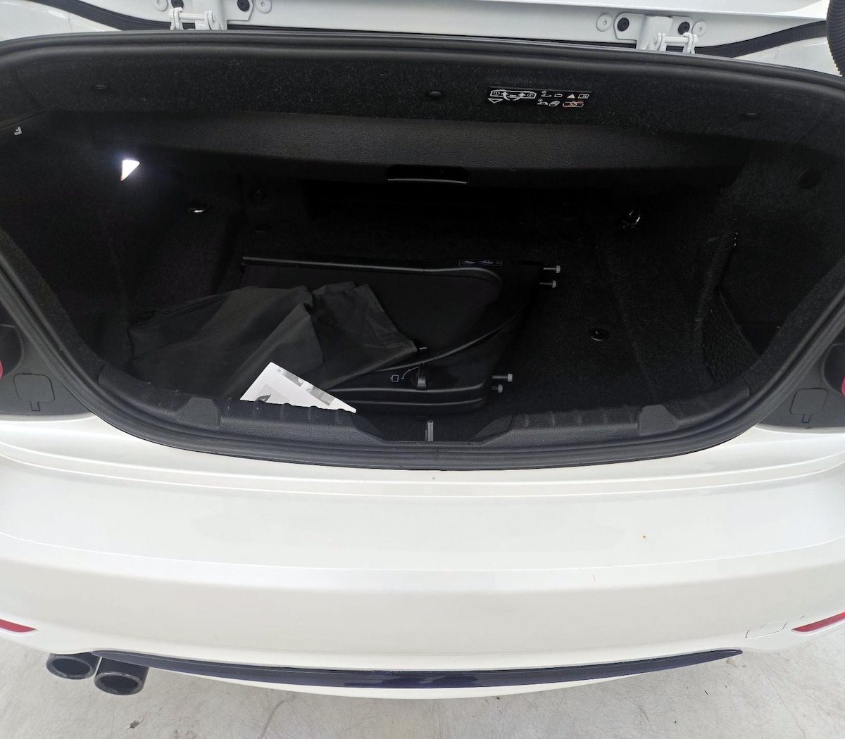 Trunk/Cargo (Seats Up)