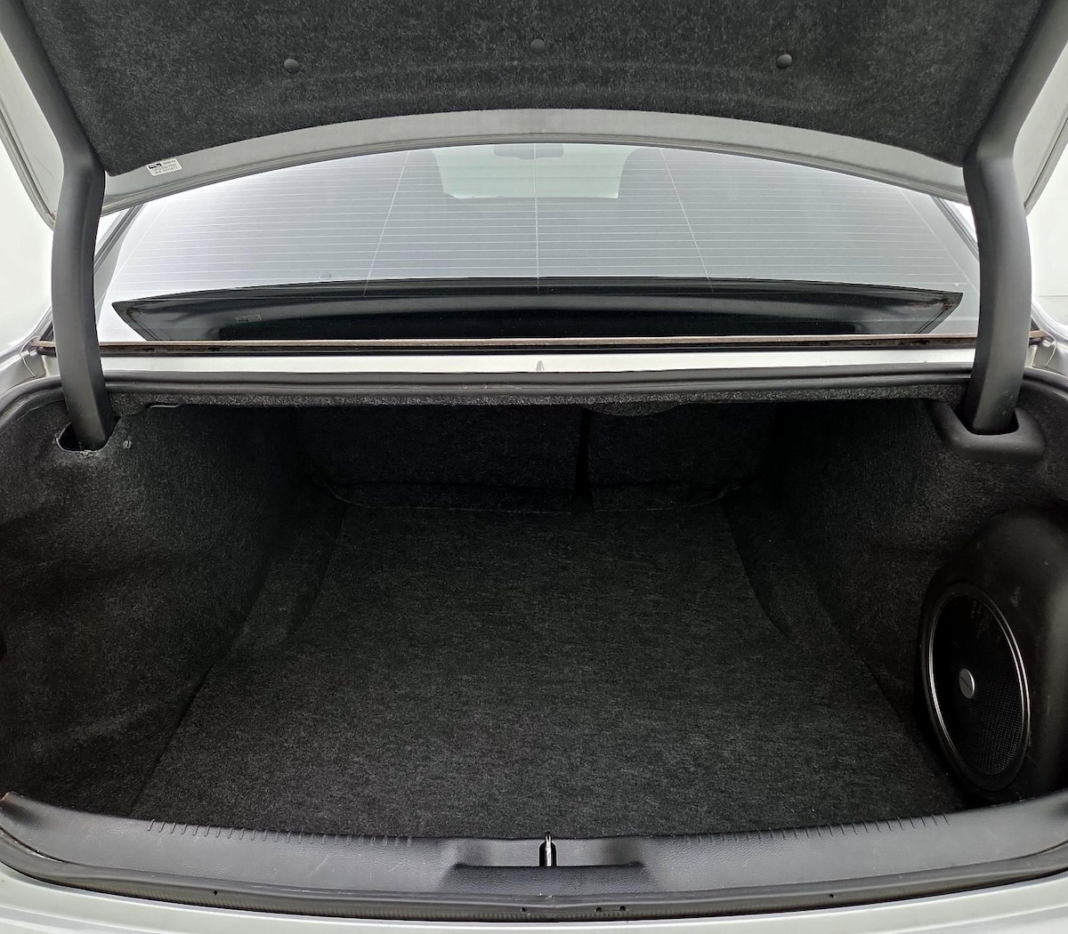 Trunk/Cargo (Seats Up)