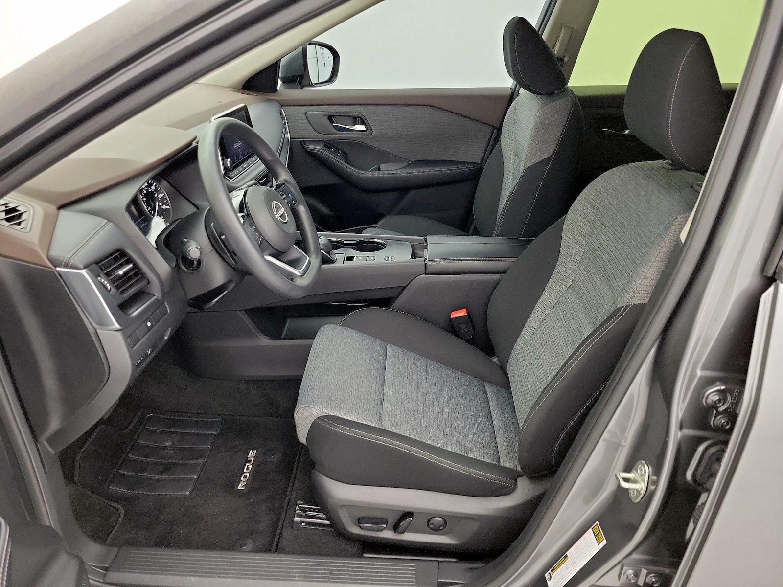 Power Seat(s) & Side Airbags