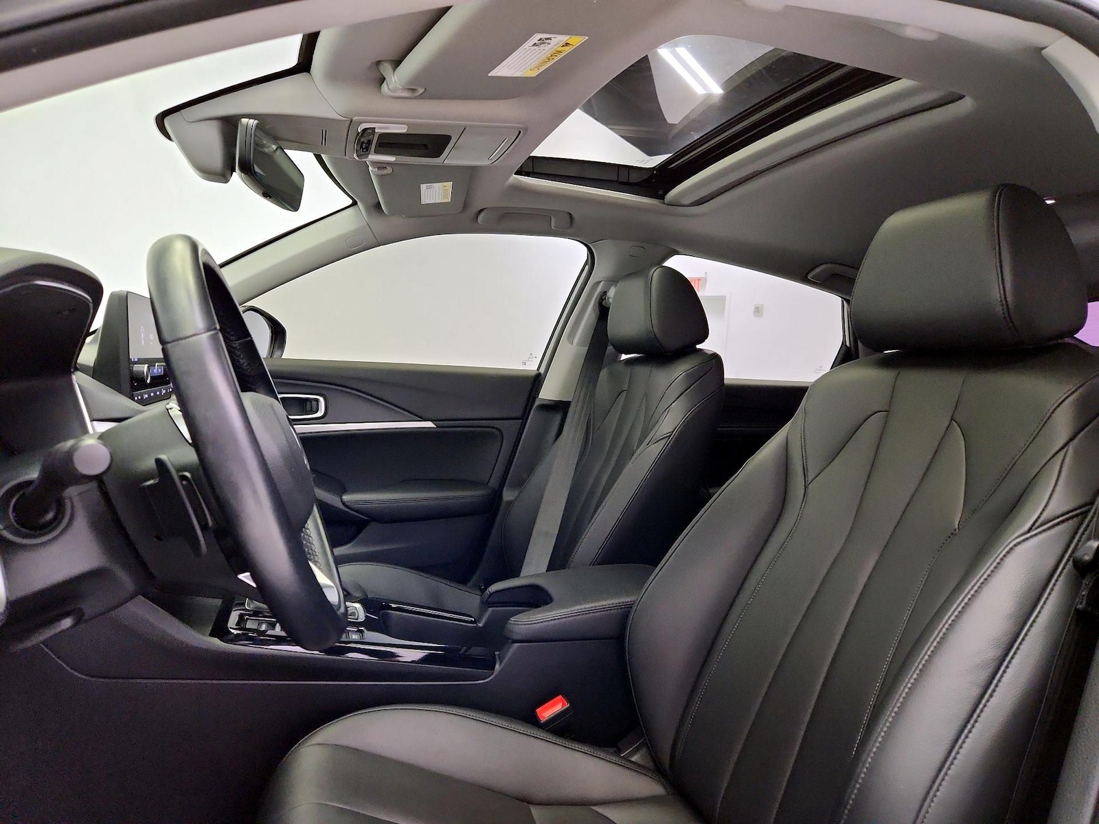 Sunroof(s) & Overhead Airbags
