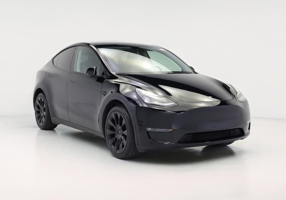 2021 Tesla Model Y Long Range All-Wheel Drive in Black — CarMax photo
