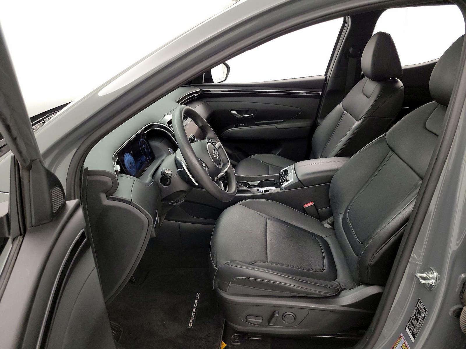 Side Airbags & Leatherette Seats