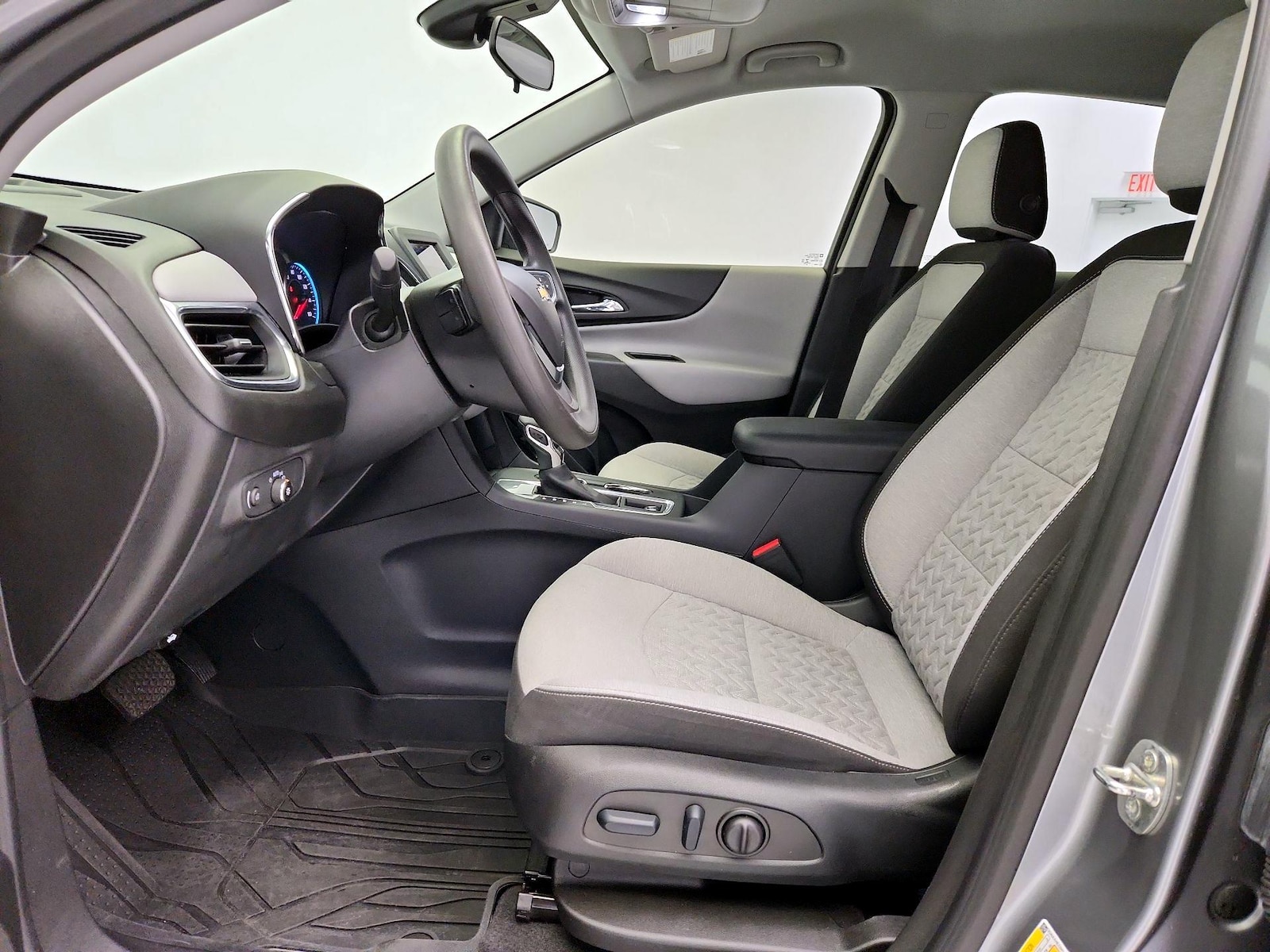 Power Seat(s) & Side Airbags
