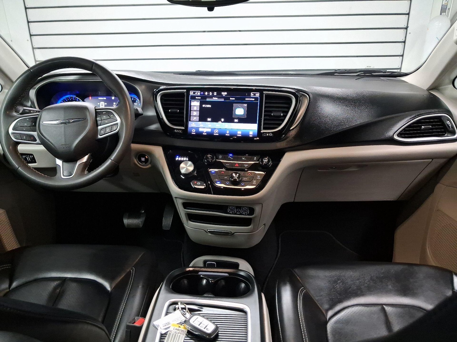 Apple CarPlay® & Android Auto™