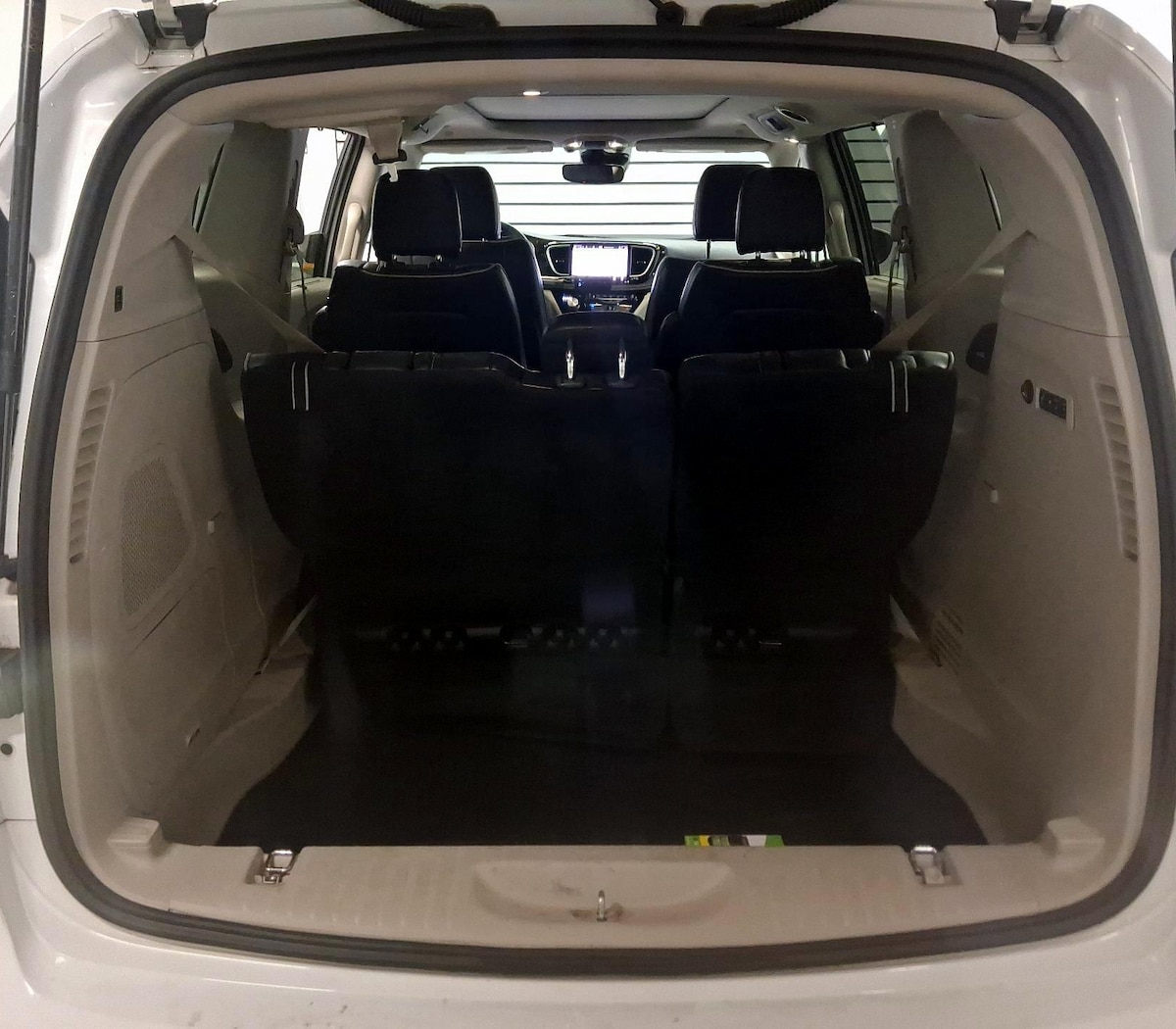 Trunk/Cargo (Seats Up)