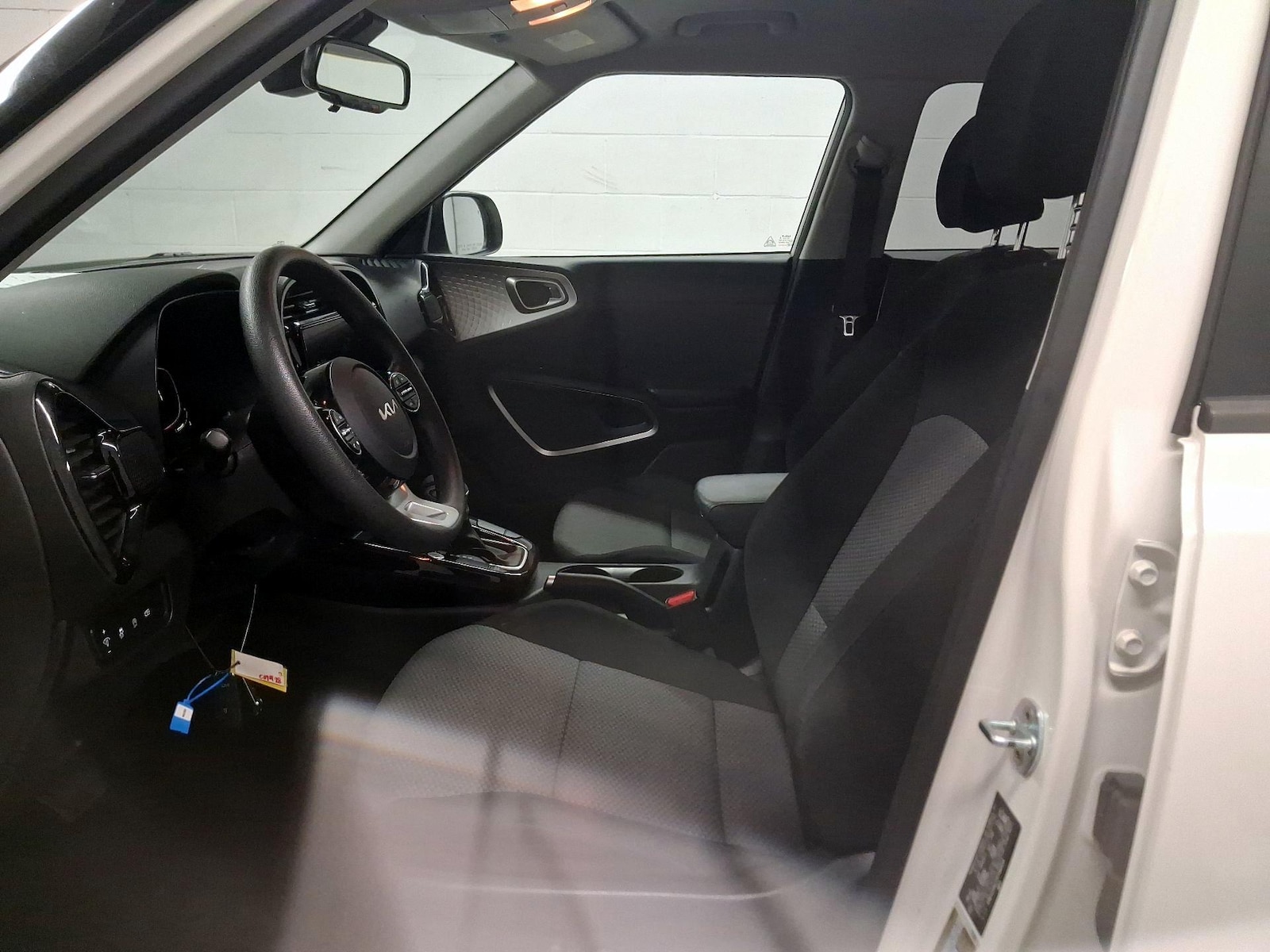 Power Seat(s) & Side Airbags