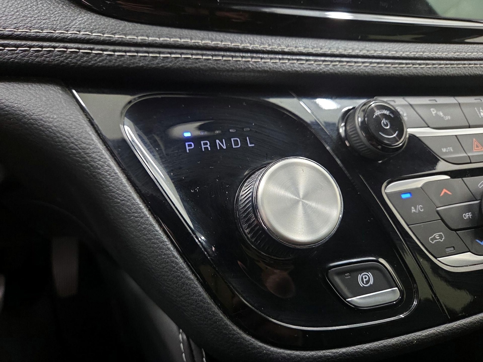 2025 Chrysler Pacifica Limited - Photo 19