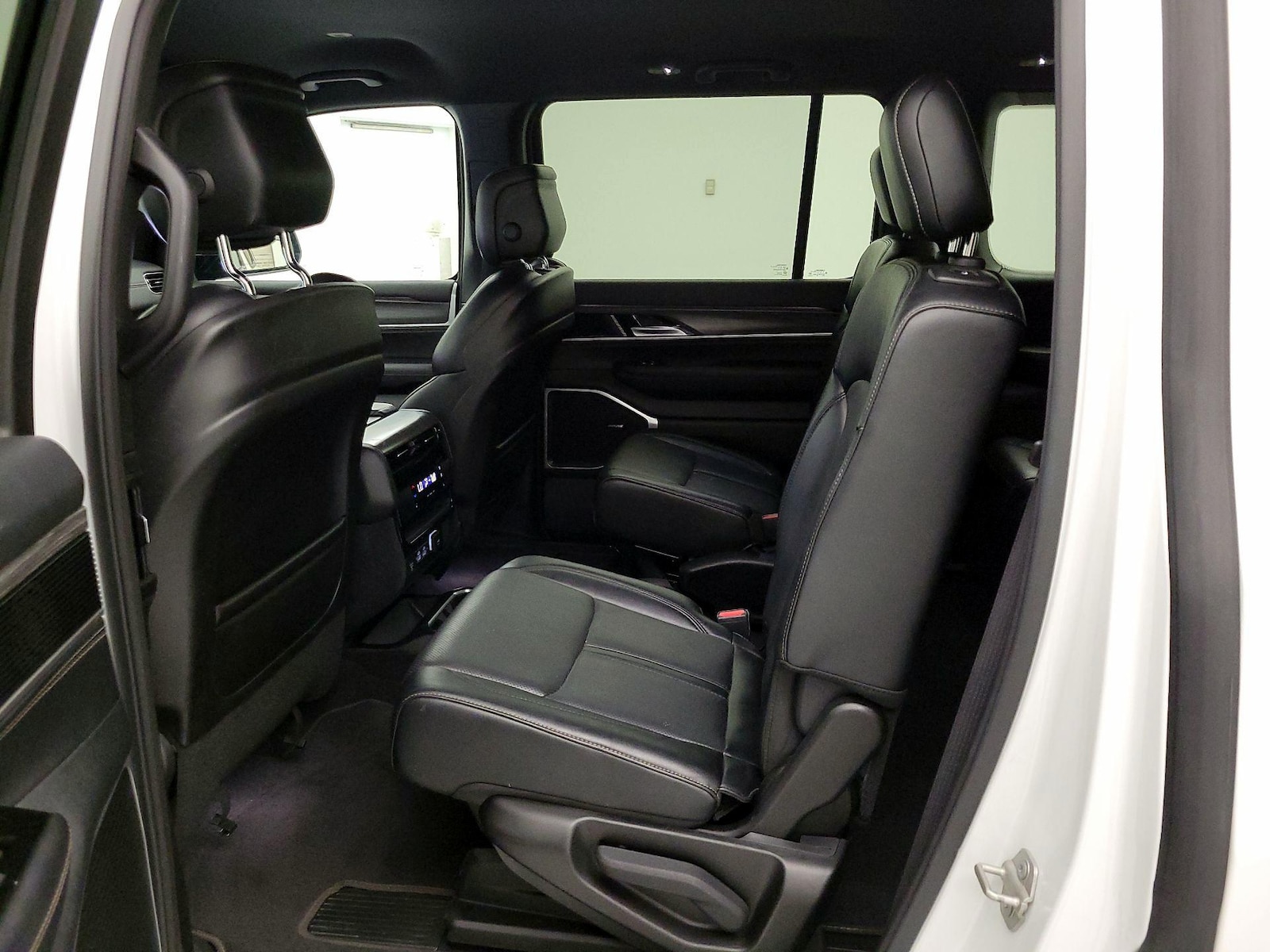Rear Air Conditioning