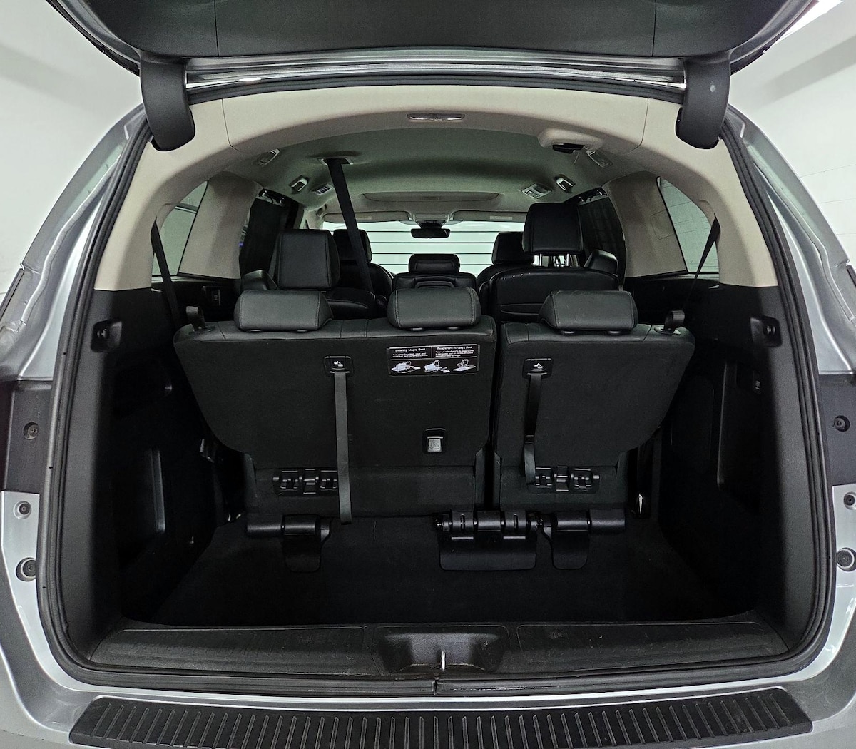Trunk/Cargo (Seats Up)