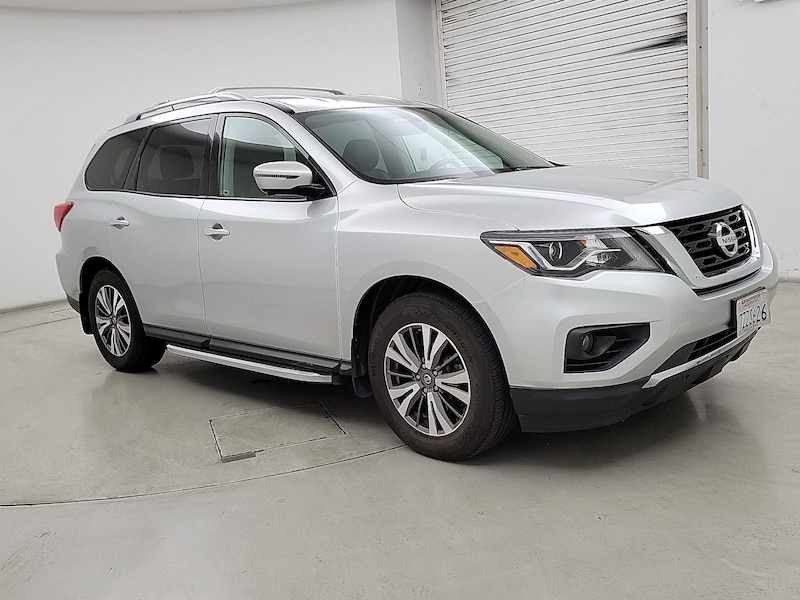 2017 Nissan Pathfinder SL