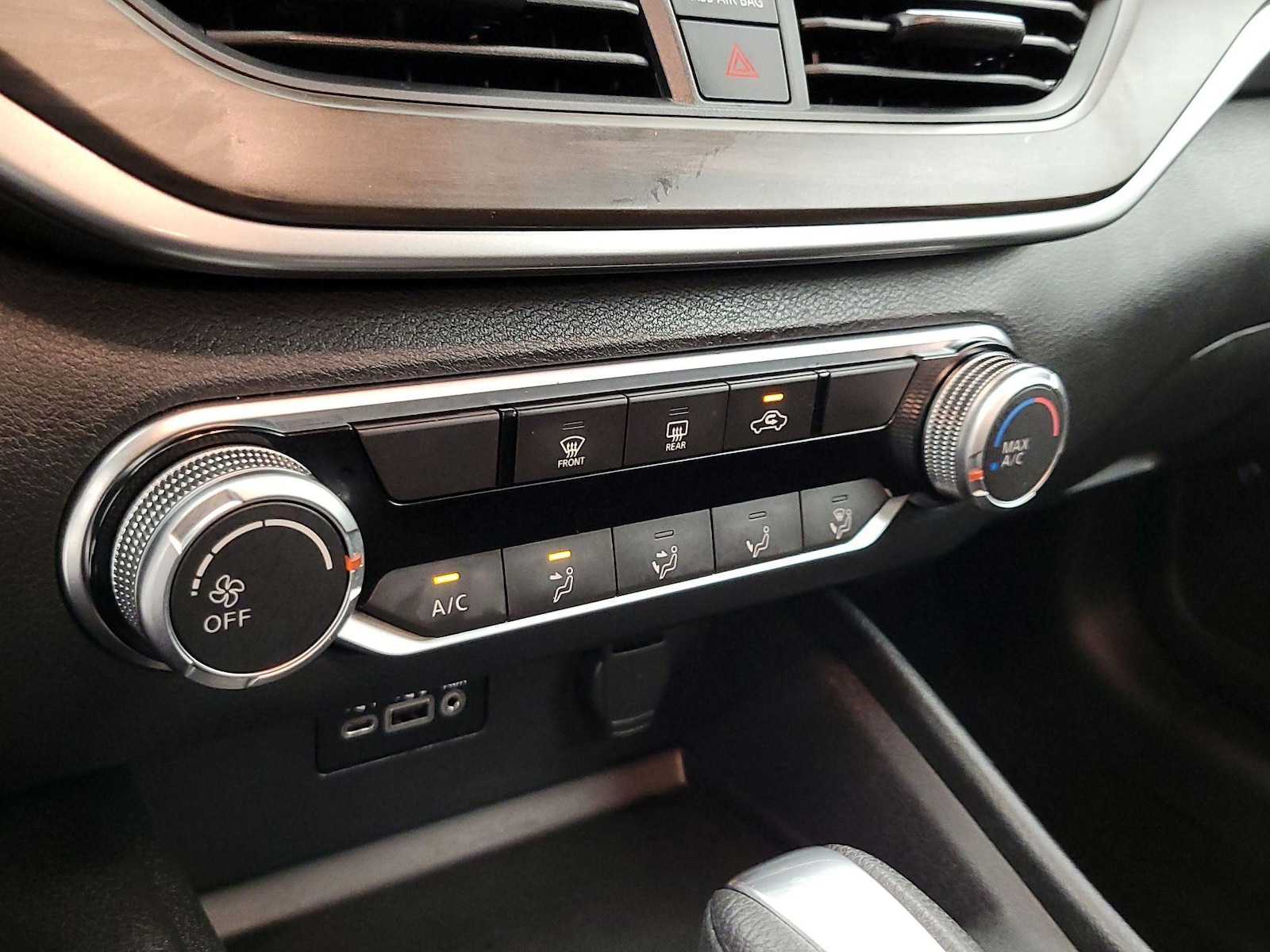 2025 Nissan Altima SV - Photo 16
