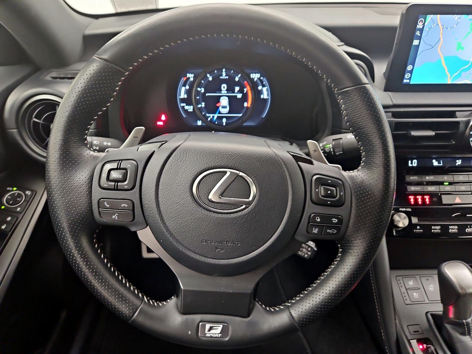 2025 Lexus IS 350 F SPORT - Photo 11