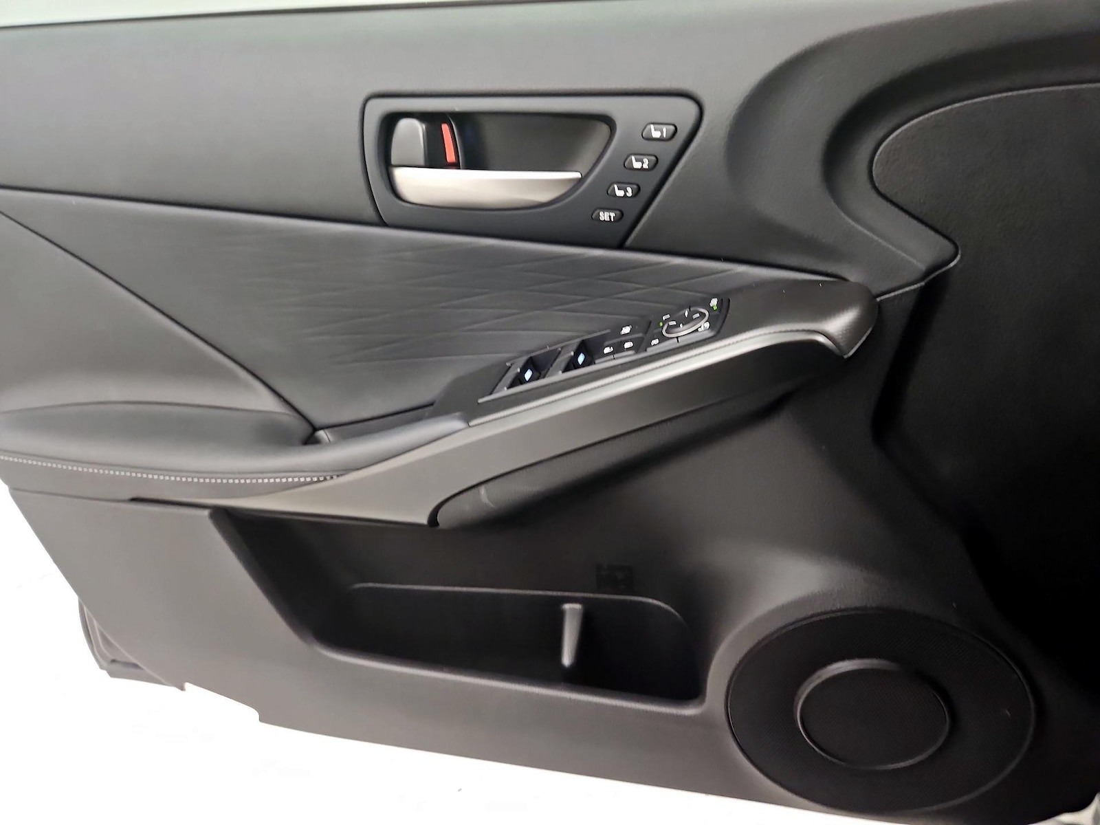2025 Lexus IS 350 F SPORT - Photo 13