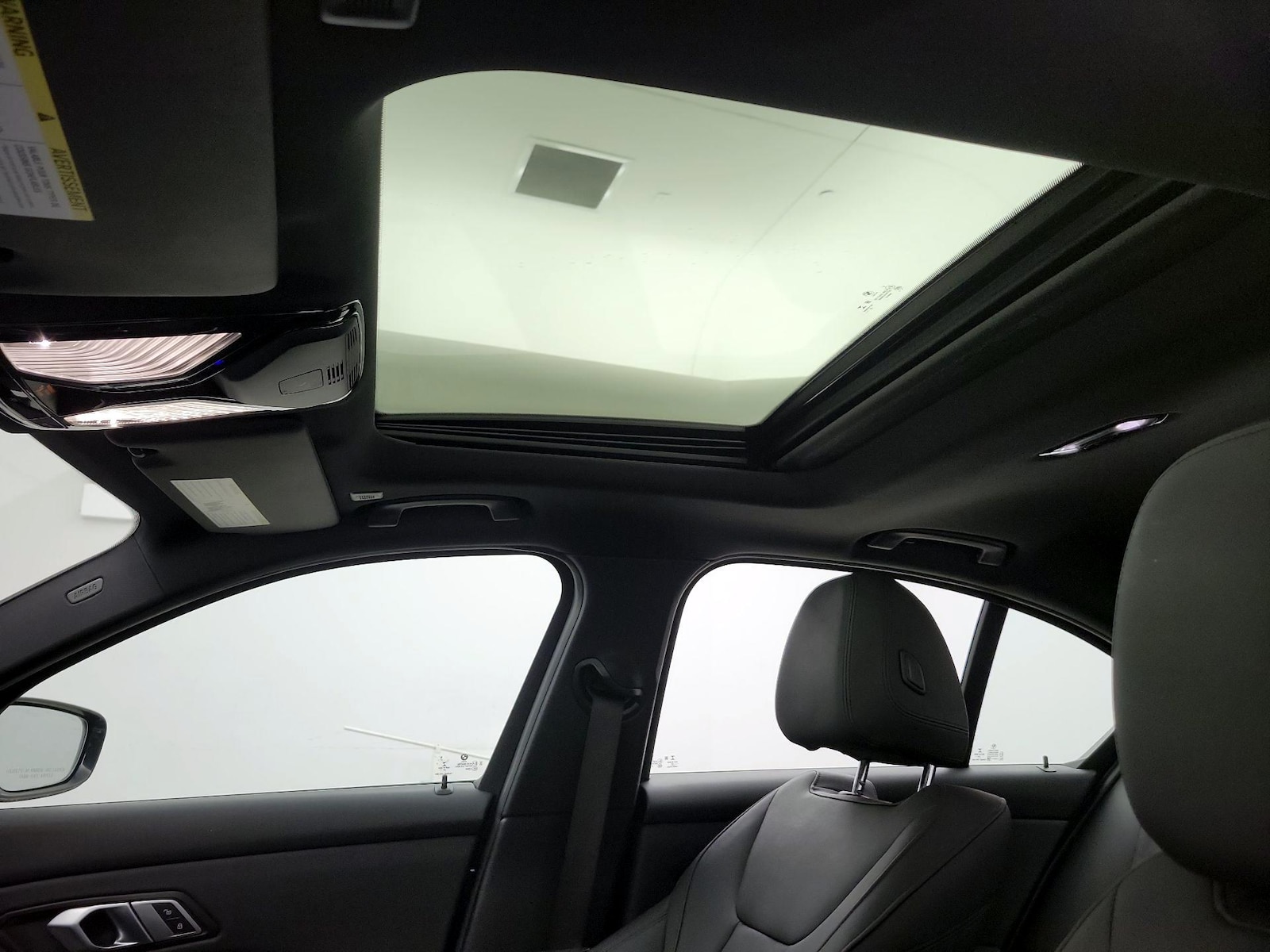 Sunroof(s) & Overhead Airbags