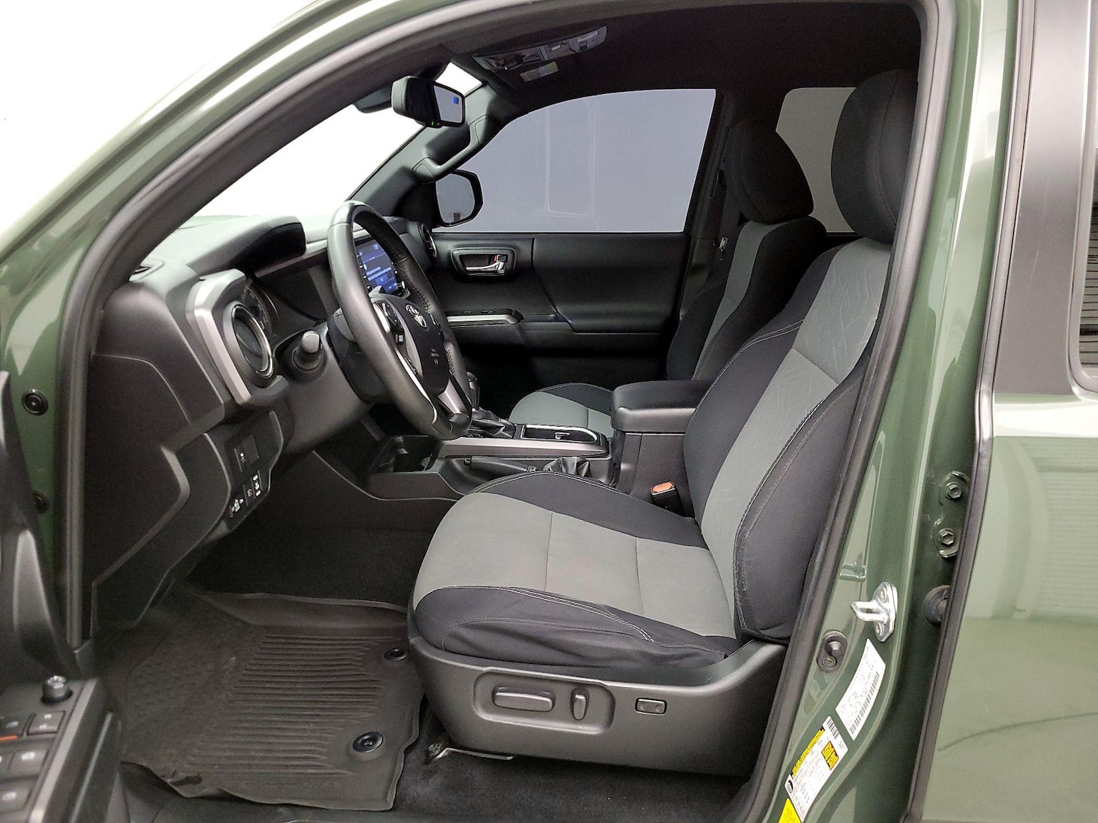 Power Seat(s) & Side Airbags
