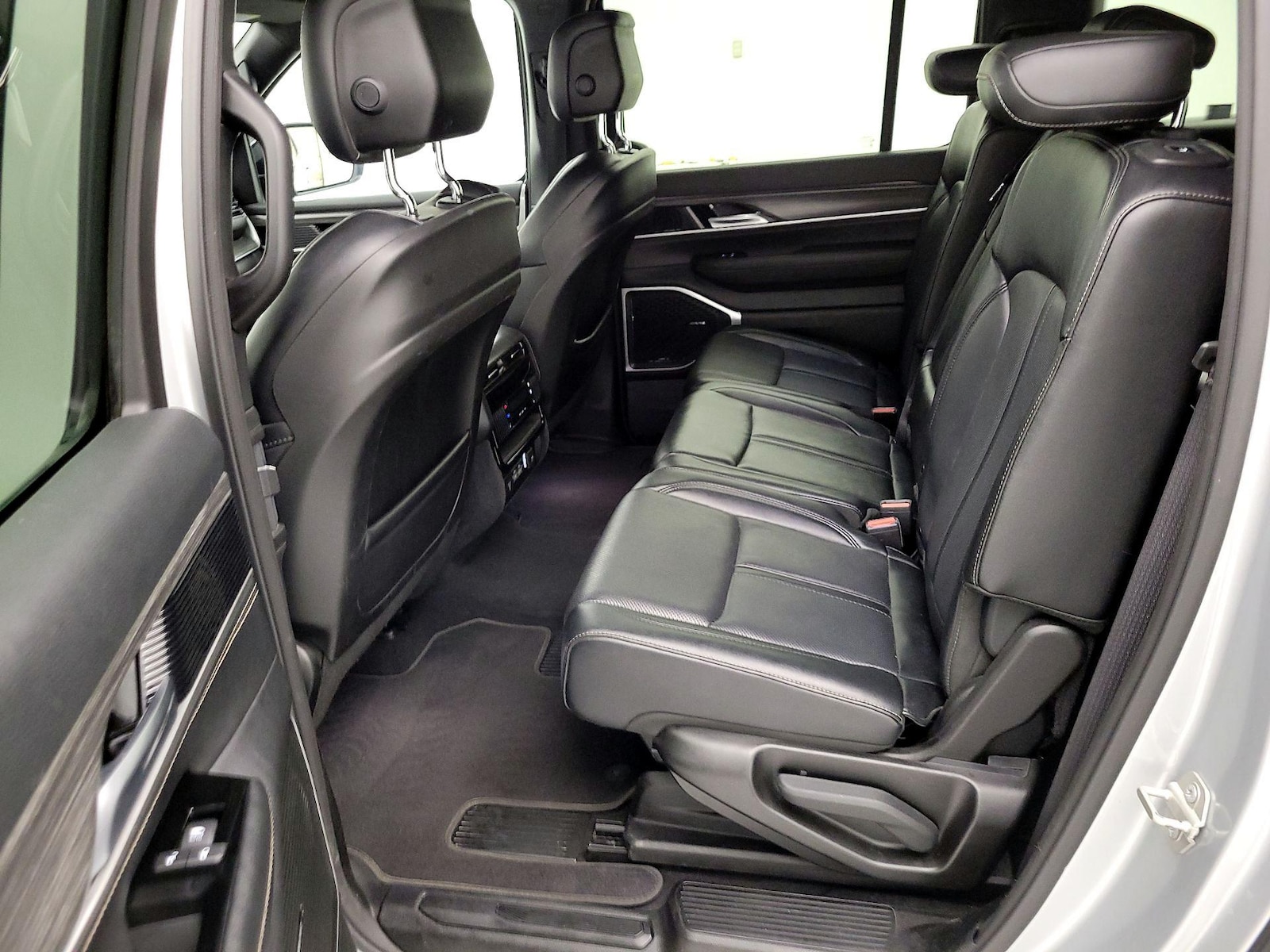 Rear Air Conditioning