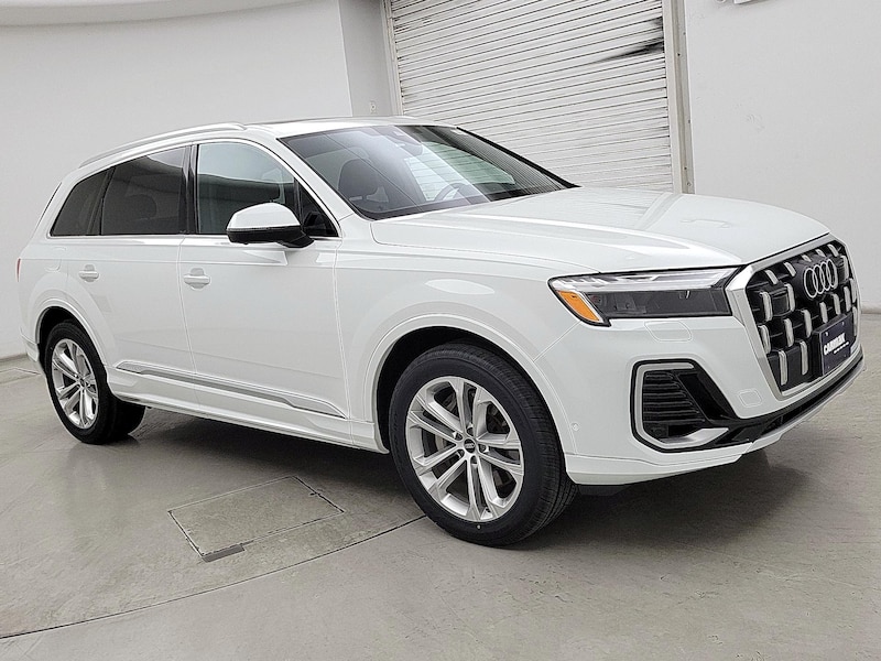 2025 Audi Q7 Premium Plus