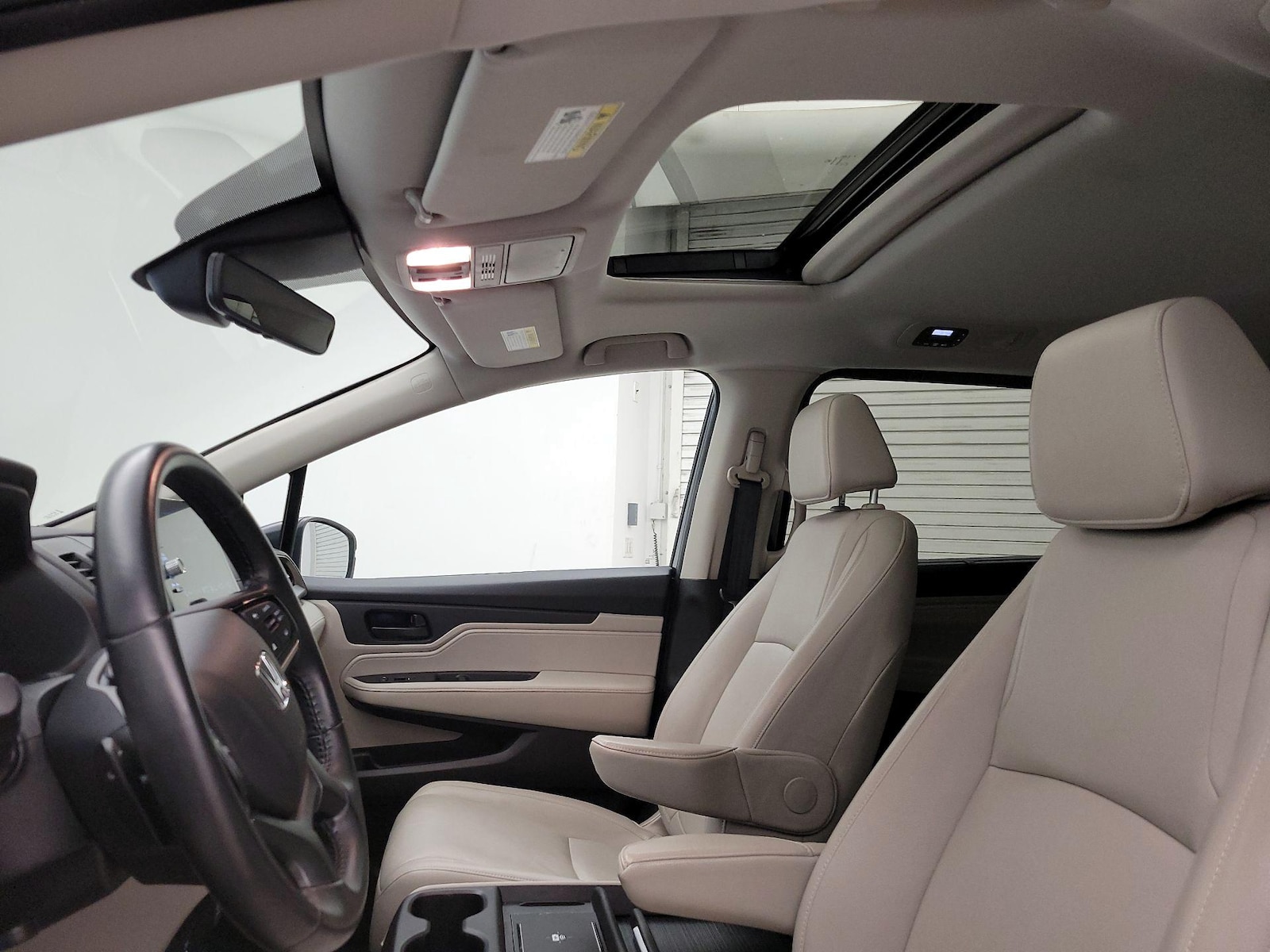Sunroof(s) & Overhead Airbags