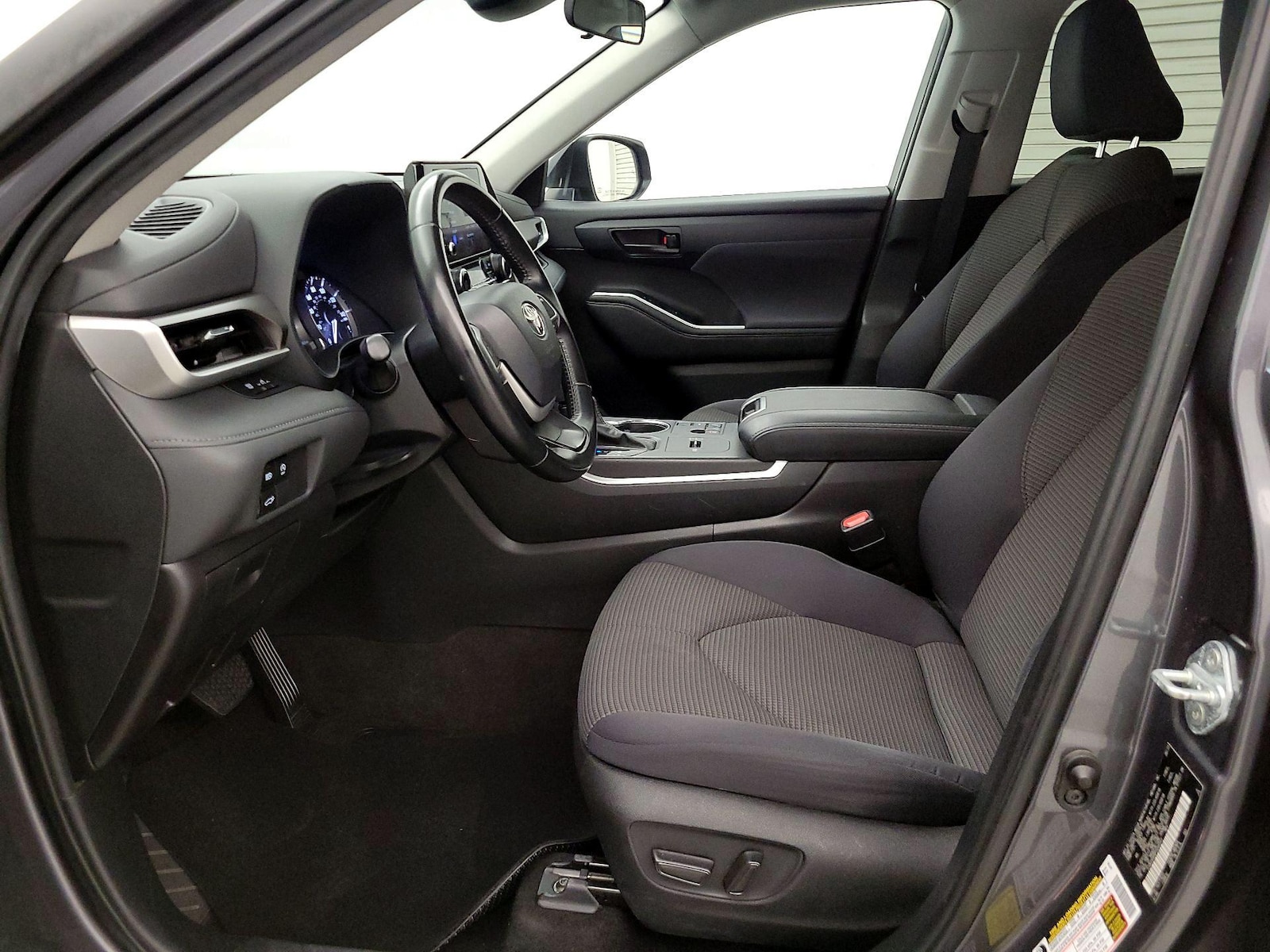 Power Seat(s) & Side Airbags
