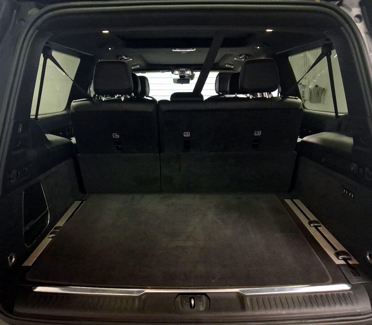 Trunk/Cargo (Seats Up)