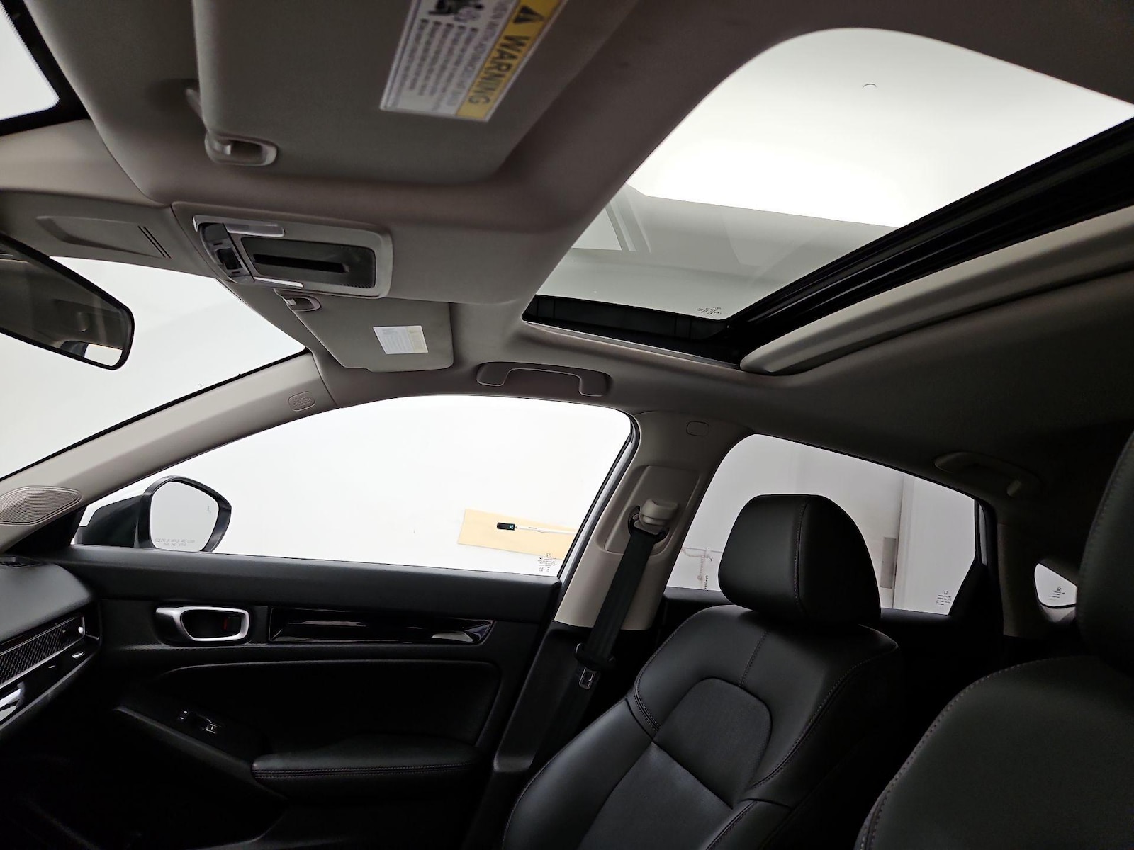 Sunroof(s) & Overhead Airbags