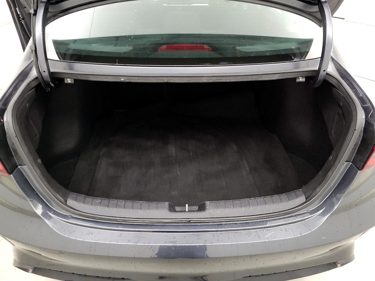 Trunk/Cargo (Seats Up)