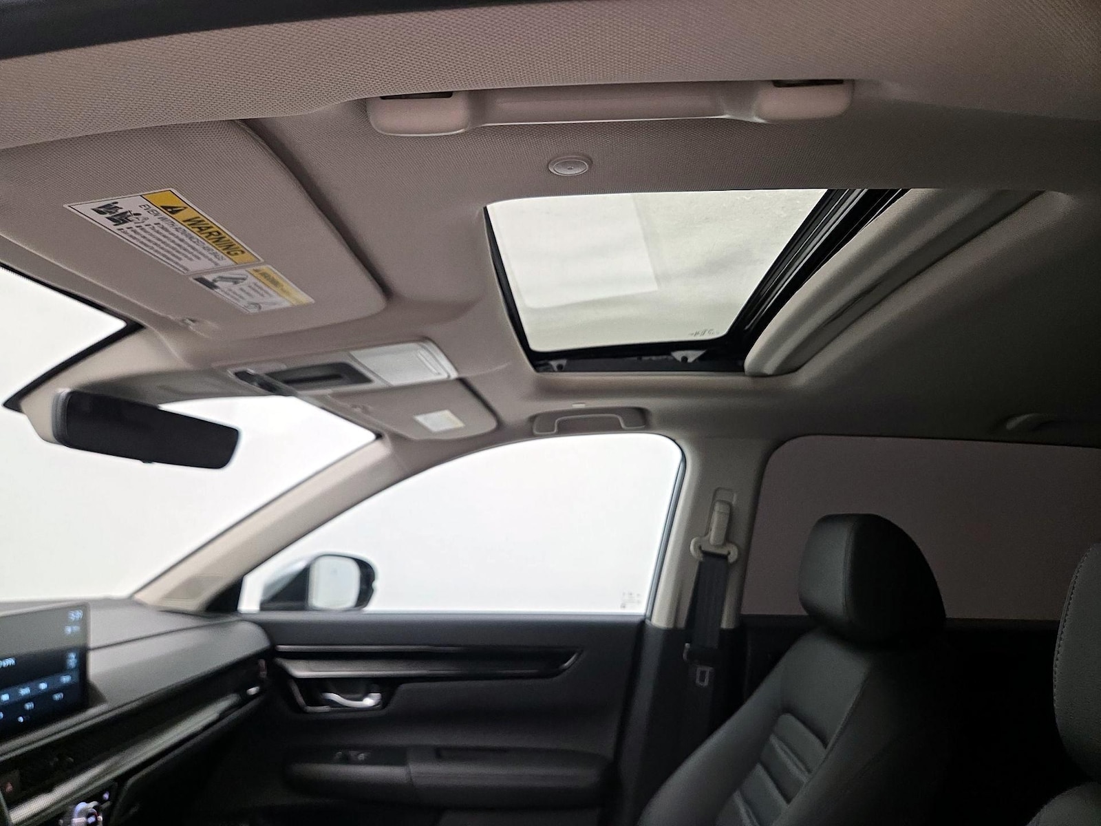 Sunroof(s) & Overhead Airbags