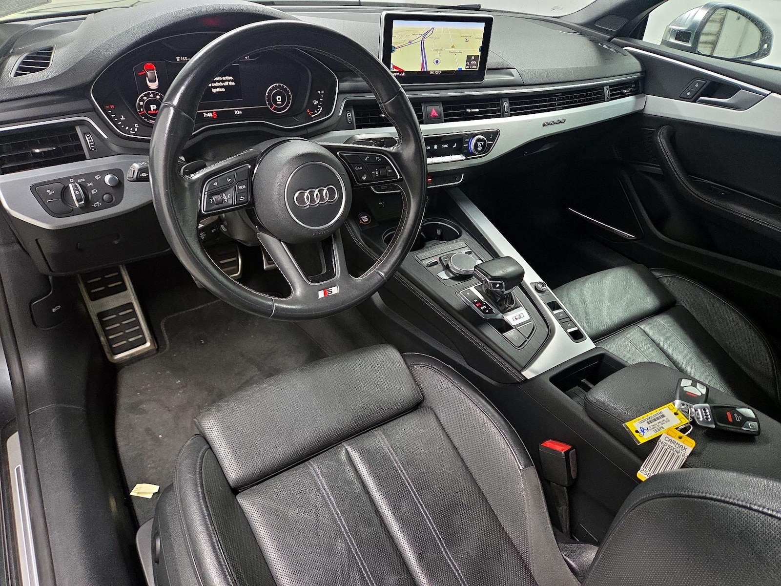 Apple CarPlay® & Android Auto™