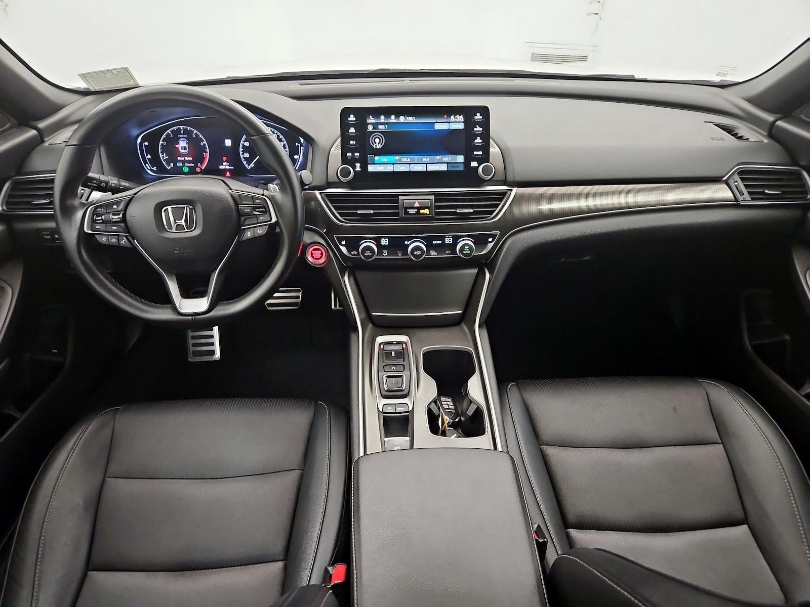 Apple CarPlay® & Android Auto™