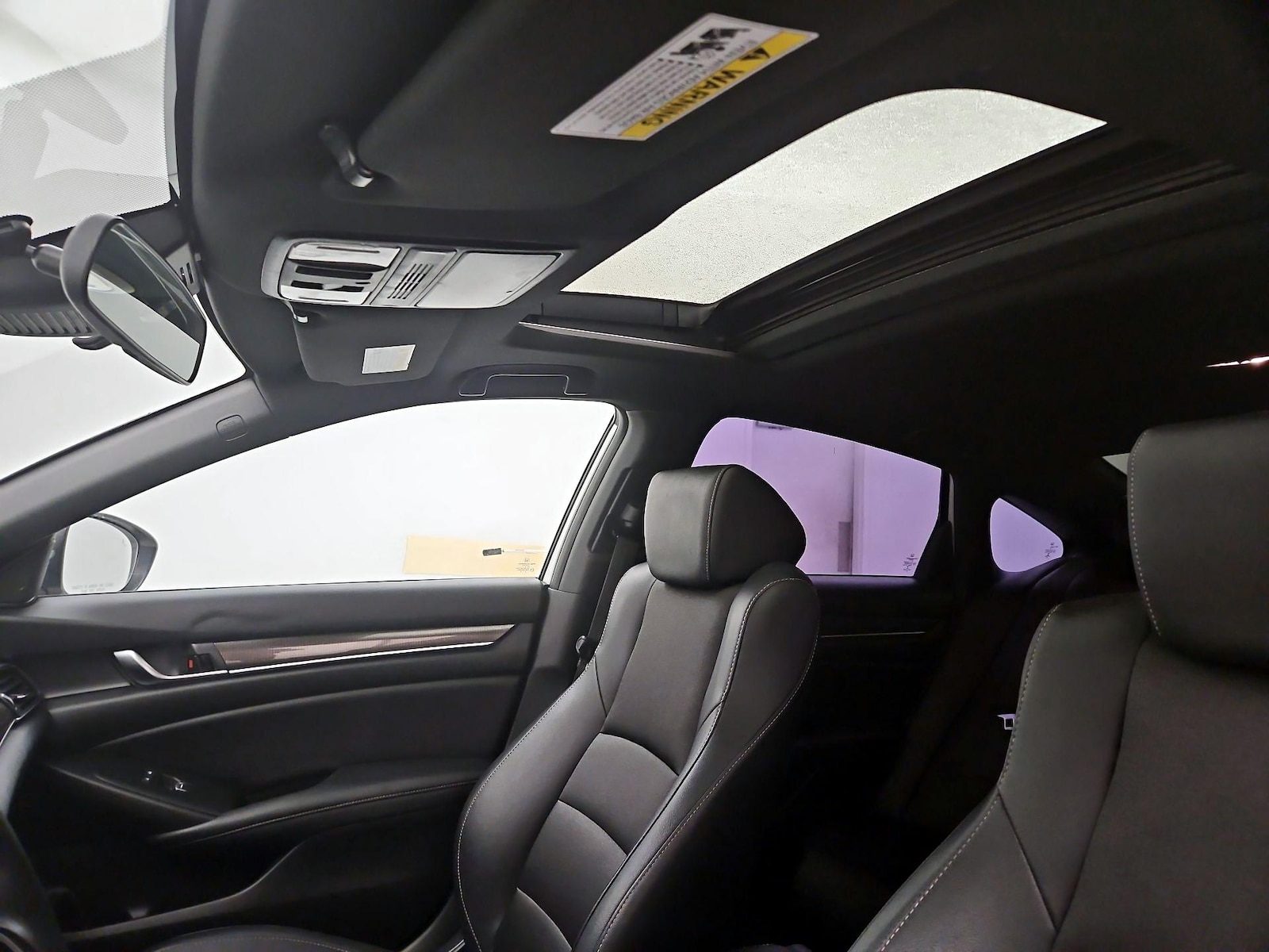 Sunroof(s) & Overhead Airbags