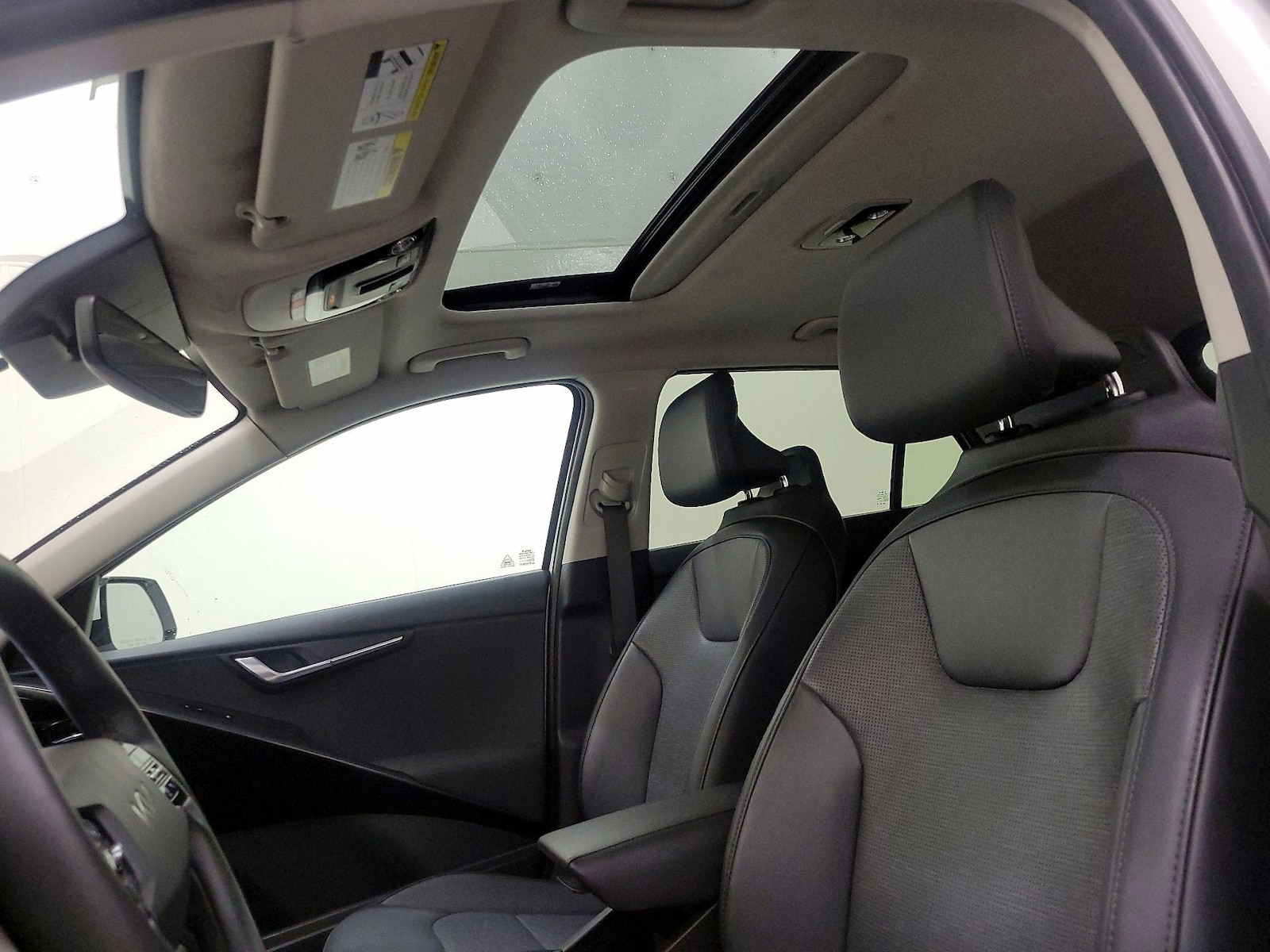 Sunroof(s) & Overhead Airbags