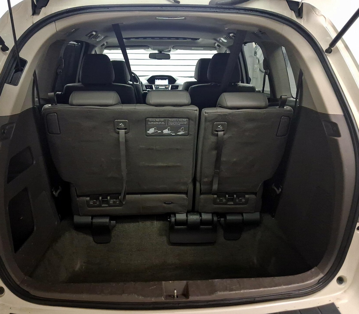 Trunk/Cargo (Seats Up)