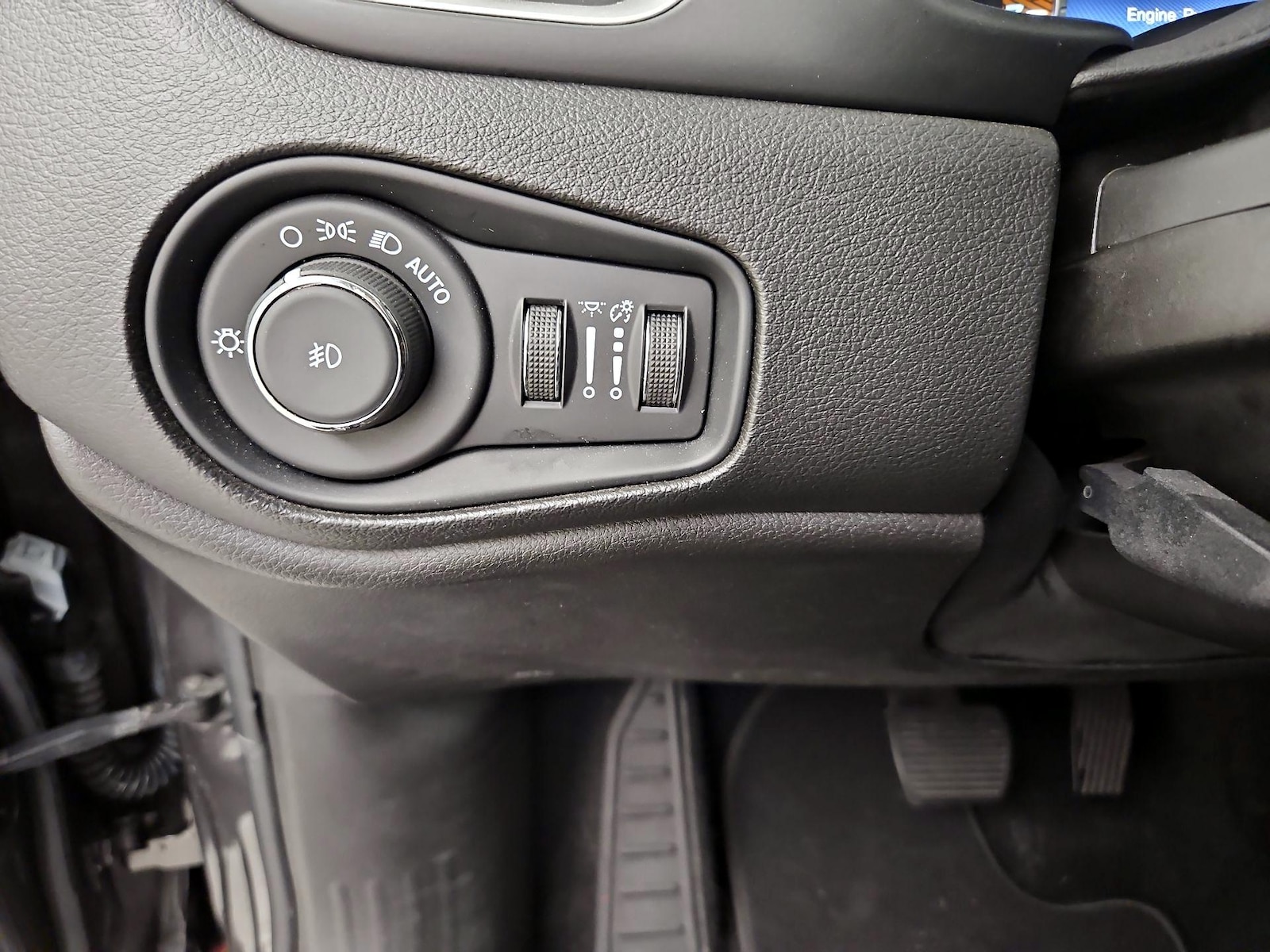 2021 Jeep Renegade Latitude - Photo 14