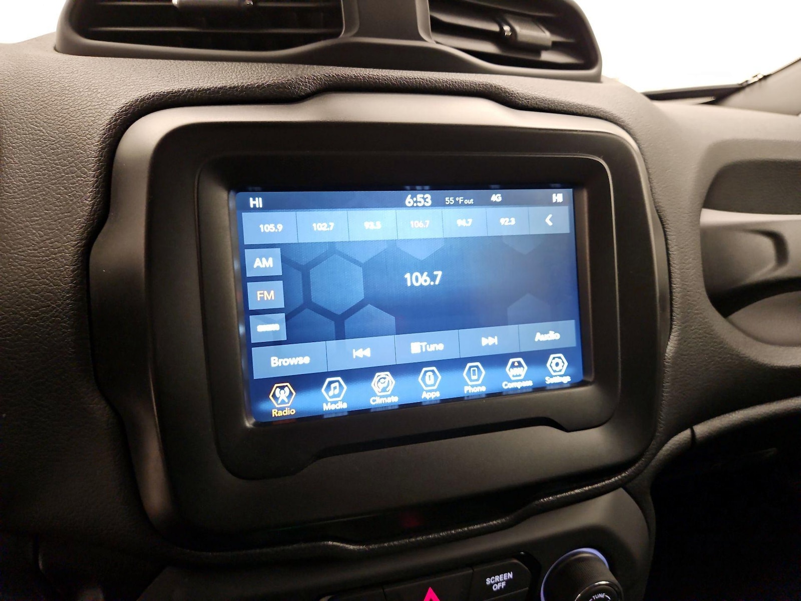 2021 Jeep Renegade Latitude - Photo 16