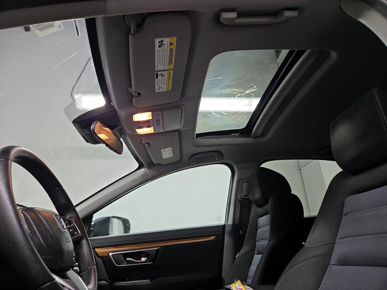 Sunroof(s) & Overhead Airbags