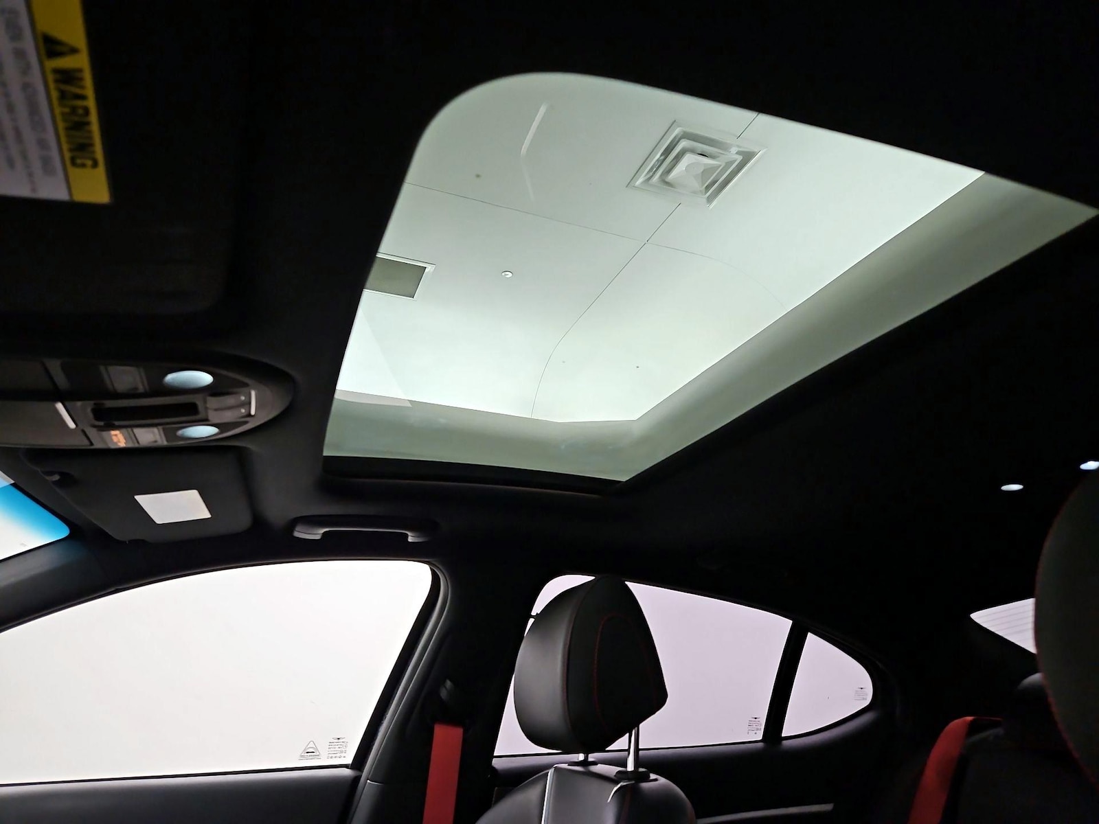 Sunroof(s) & Overhead Airbags