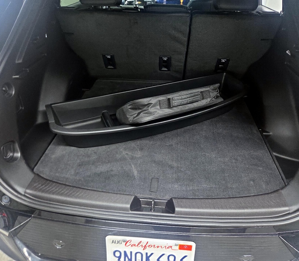 Trunk/Cargo (Seats Up)