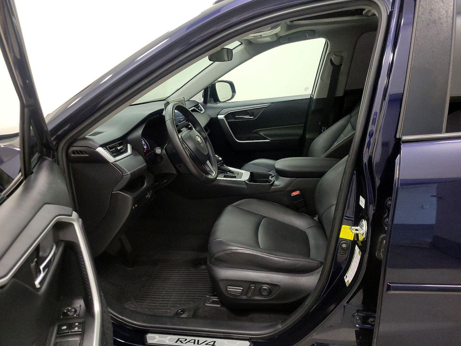 Power Seat(s) & Side Airbags