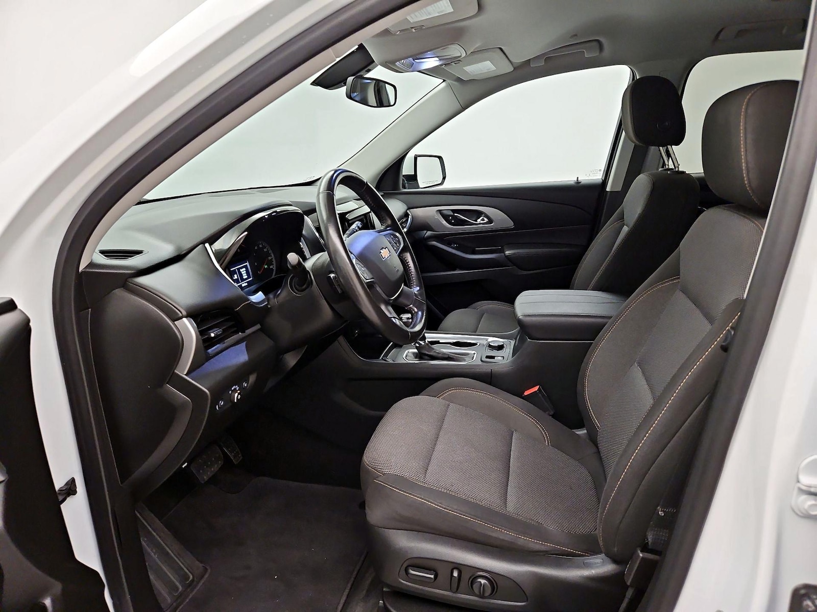 Power Seat(s) & Side Airbags