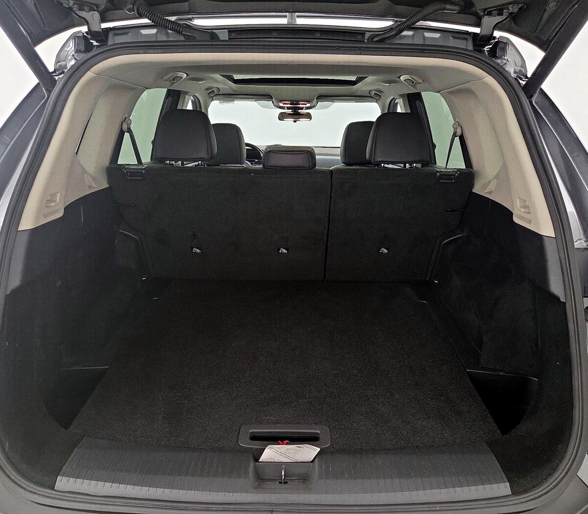 Trunk/Cargo (Seats Up)