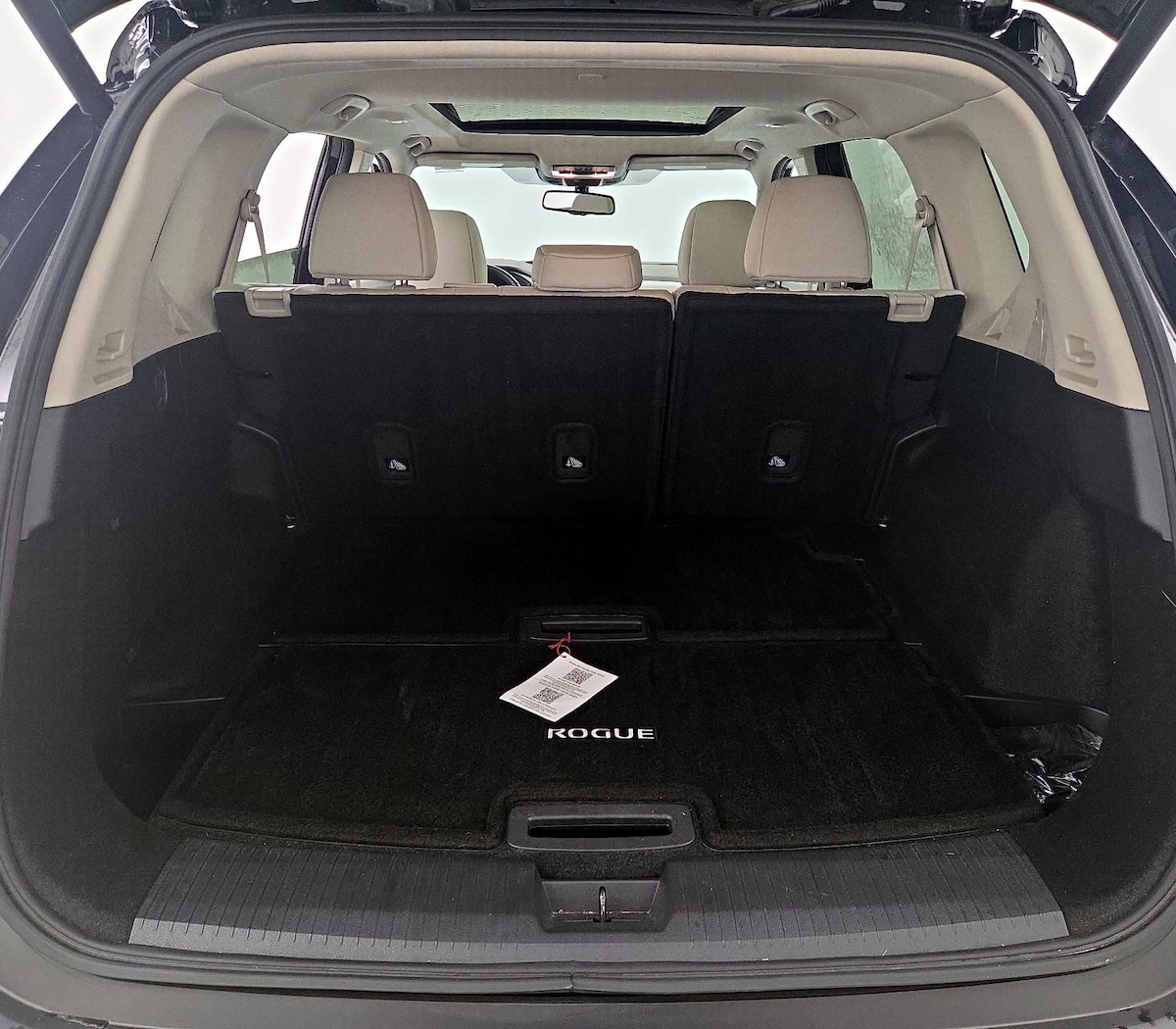 Trunk/Cargo (Seats Up)