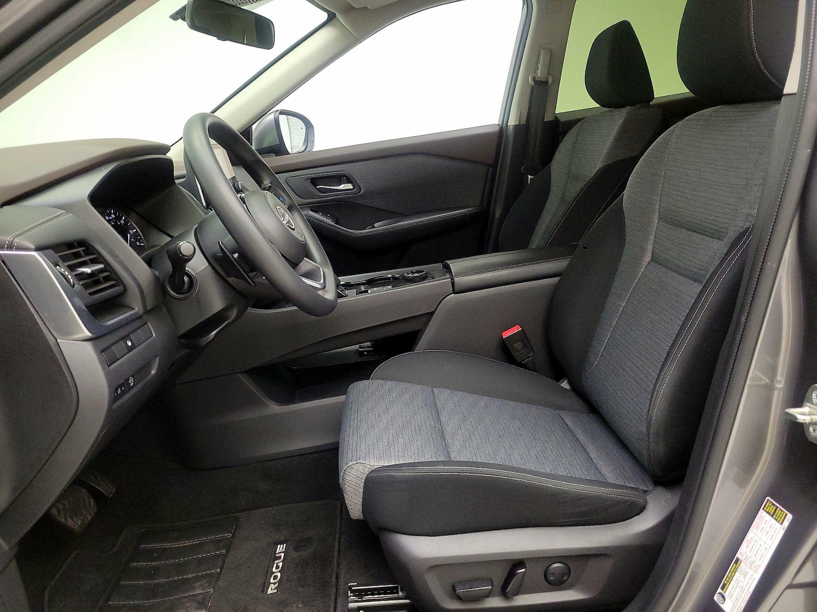Power Seat(s) & Side Airbags