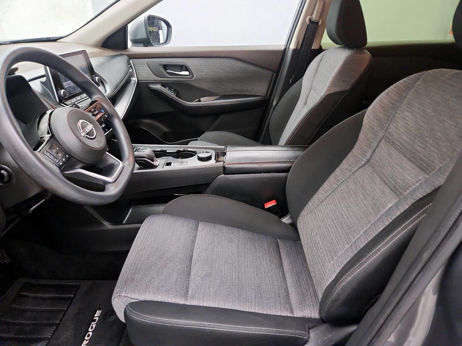 Power Seat(s) & Side Airbags
