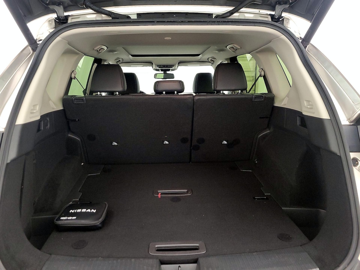 Trunk/Cargo (Seats Up)